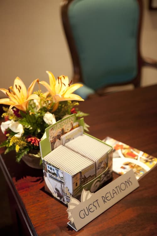 Hotel Cardoso, Concierge desk