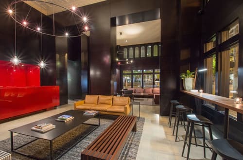 Hotel Max, Lobby lounge