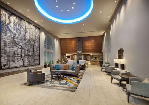 Hilton Indianapolis Hotel & Suites, Lobby