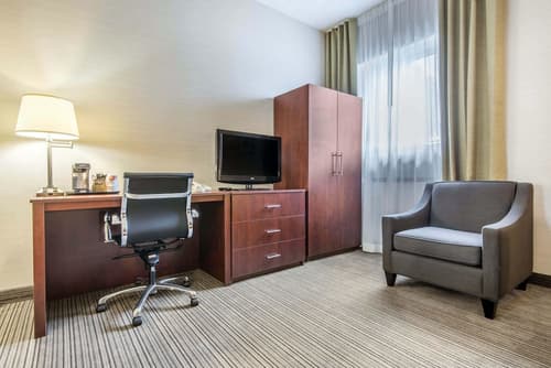 Comfort Inn & Suites, Room