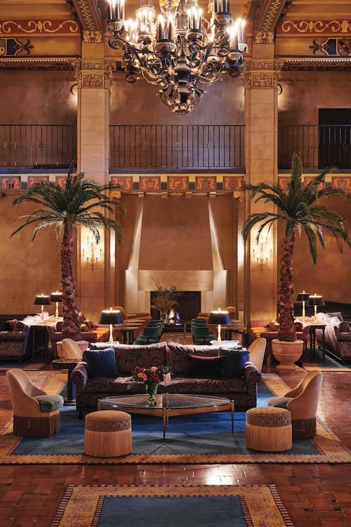 The Hollywood Roosevelt, Lobby sitting area