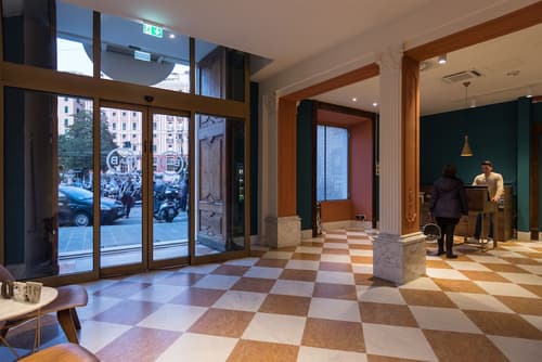 B&B HOTEL Genova Principe, Interior entrance