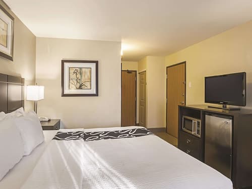La Quinta Inn by Wyndham Olympia - Lacey, Room