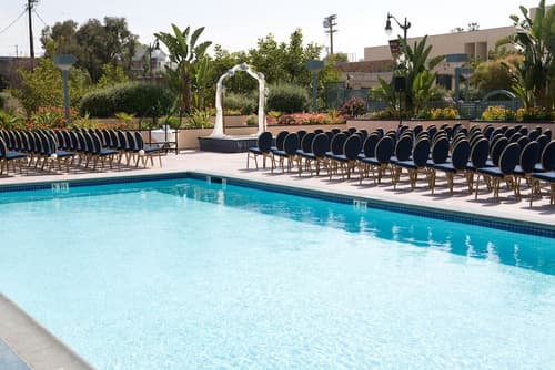 Crowne Plaza Los Angeles Harbor Hotel by IHG, Pool