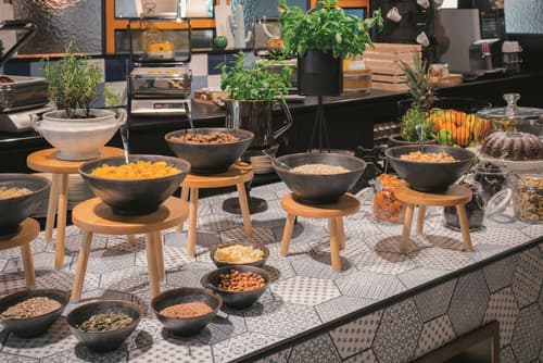 Vienna House Easy by Wyndham Leipzig, Dining