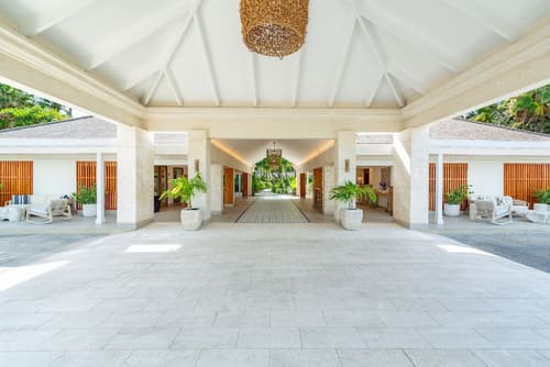 The Sands at Grace Bay, Reception