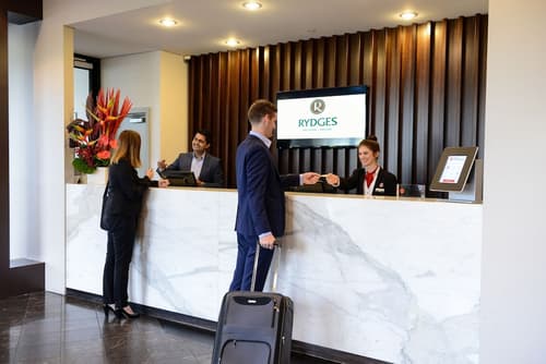 Rydges South Park Adelaide, Reception