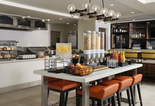 Hilton Garden Inn San Jose/Milpitas, Breakfast area