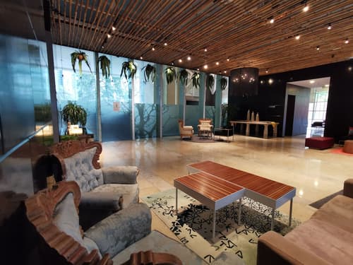 Hotel Maya Kuala Lumpur City Center, Lobby sitting area