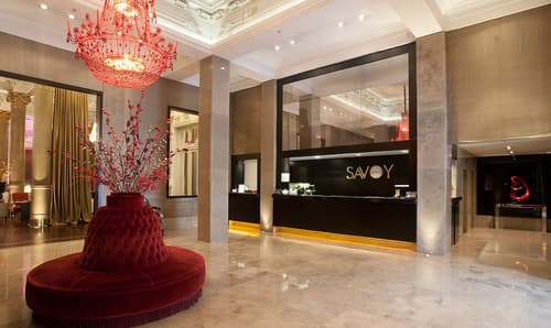 Savoy Hotel, Interior entrance