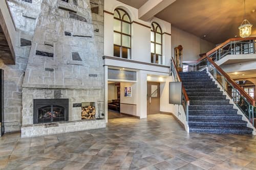 La Saguenéenne - Hôtel et Centre de Congrès, Lobby