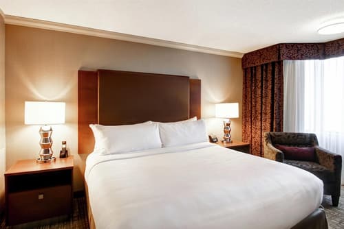 DoubleTree by Hilton Hotel West Edmonton, Room