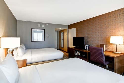 DoubleTree by Hilton Hotel West Edmonton, Room