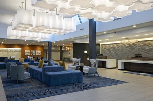 DoubleTree by Hilton Hotel West Edmonton, Reception