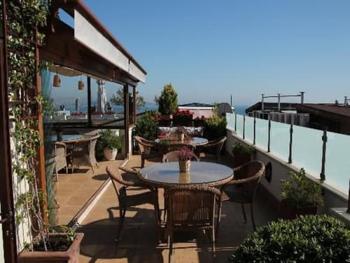 Hotel Sari Konak, Outdoor dining