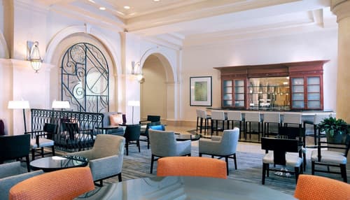 Hilton Naples, Lobby