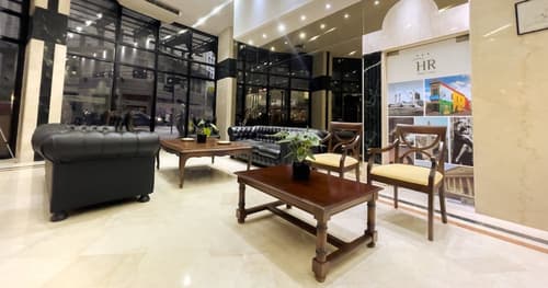 HR Plaza Luxor, Reception