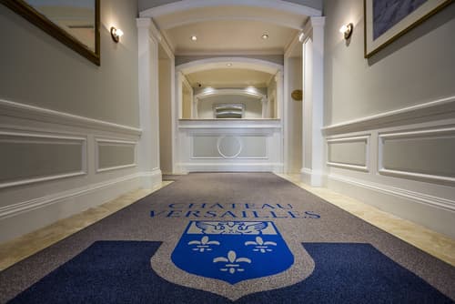 Chateau Versailles, Interior entrance