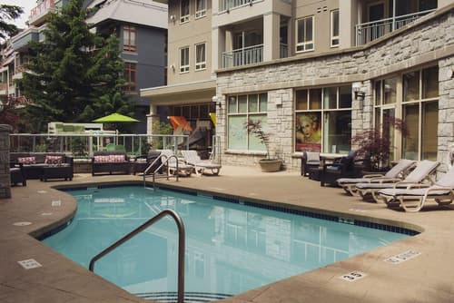 Summit Lodge Boutique Hotel, Outdoor pool