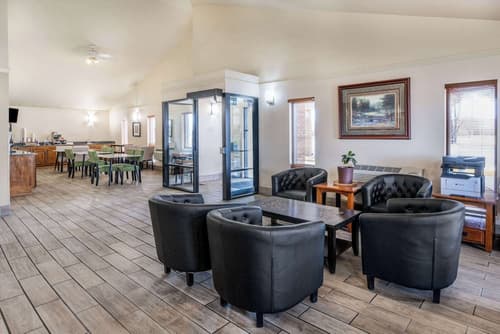 Super 8 by Wyndham Cheyenne WY, Lobby