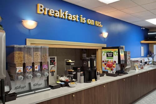 Days Inn & Conference Centre by Wyndham Penticton, Breakfast area