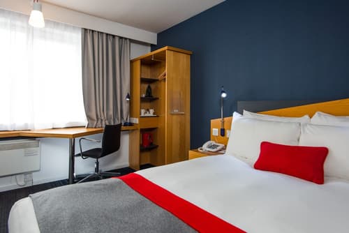 Holiday Inn Express Gloucester - South by IHG, Room