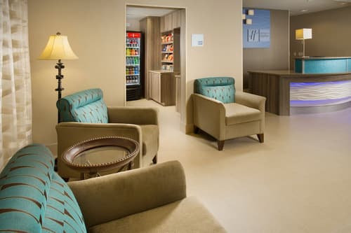 Holiday Inn Express & Suites DFW - Grapevine by IHG, Lobby sitting area