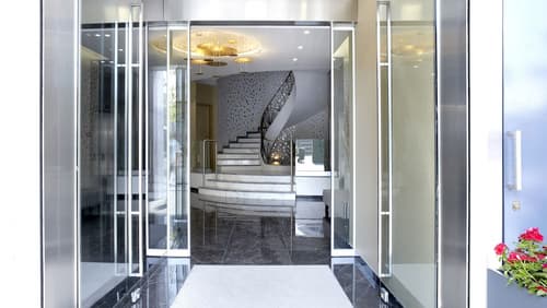 Athens Tiare by Mage Hotels, Interior entrance