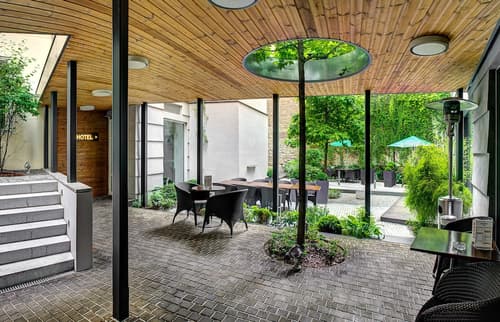 Three Crowns Hotel Prague, Courtyard