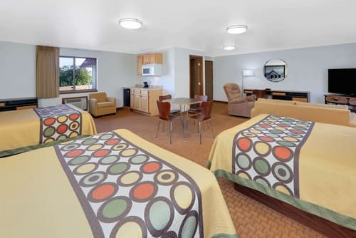 Super 8 by Wyndham Cody, Room