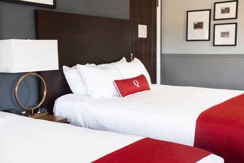 The Queensbury Hotel, Room