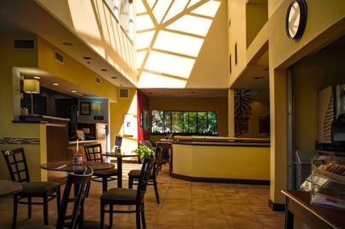 Holiday Inn Express Grover Beach-Pismo Beach Area by IHG, Lobby