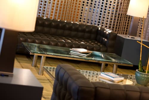 Washington Plaza Hotel, Lobby sitting area