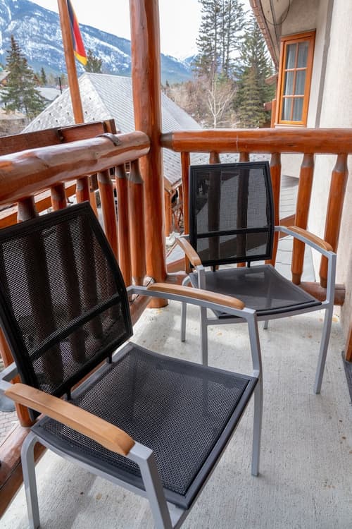 Banff Caribou Lodge and Spa, Balcony