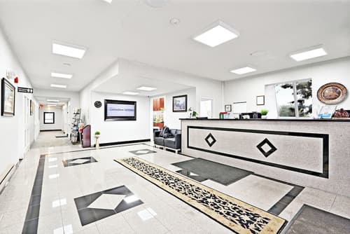 Niagara Lodge & Suites, Reception