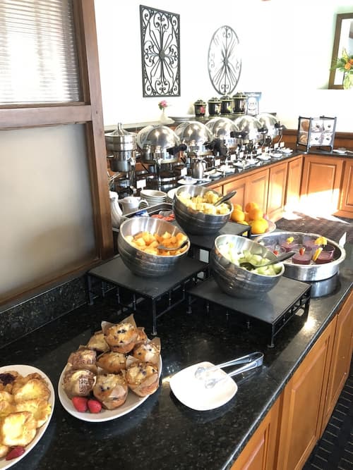 The Francis Marion Hotel, Breakfast area