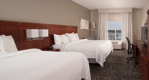 Courtyard Charleston Waterfront by Marriott, Room