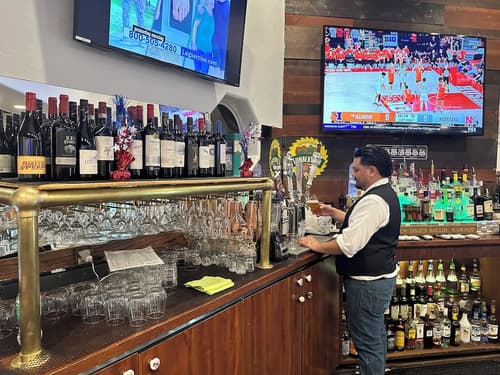 Ramada by Wyndham Williams/Grand Canyon Area, Sports bar