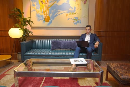 The Frederick Hotel, Lobby lounge