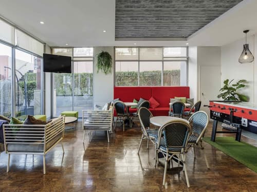 ibis Sydney Darling Harbour, Bar (on property)