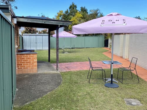 Macquarie Barracks Motor Inn, BBQ/picnic area