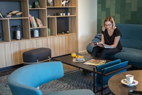 Mercure Cavaillon Hotel, Lobby sitting area