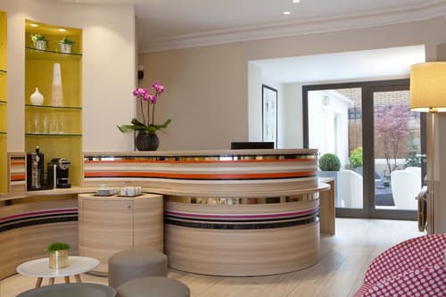 Hotel Berne Opera, Reception