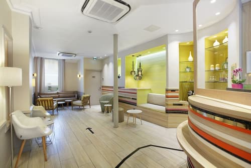 Hotel Berne Opera, Reception