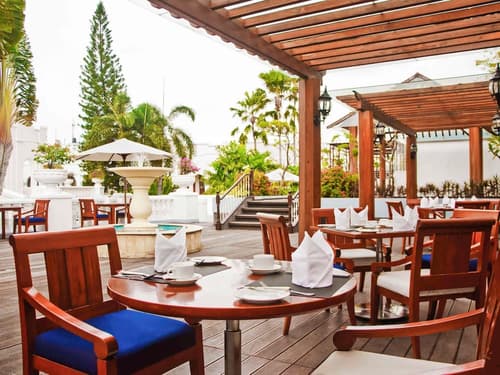 Hotel Majapahit Surabaya - MGallery, Breakfast area