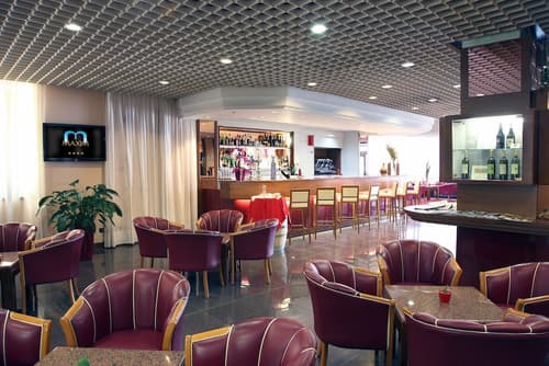 Hotel Maxim, Lobby lounge