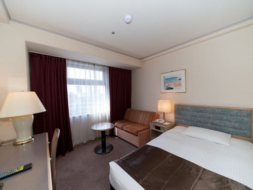 Tokyo Grand Hotel, Room