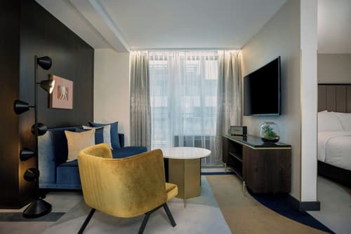 Neues Schloss Privat Hotel Zurich, Autograph Collection, Room