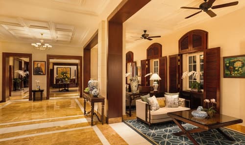 Sofitel Legend Metropole Hanoi, Lobby sitting area