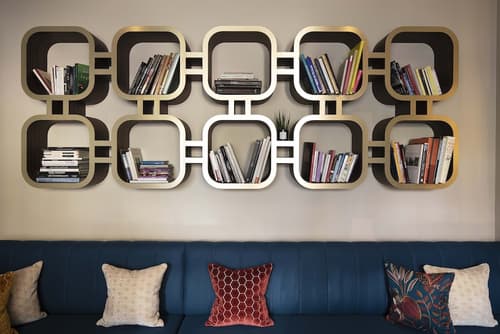 Hotel Aiglon, Lobby sitting area